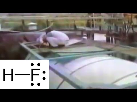 شاهد لحظة انفجار مستودع غاز سام وتآكل عاملين