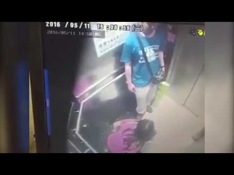 بالفيديو سيدة تتبول داخل مصعد