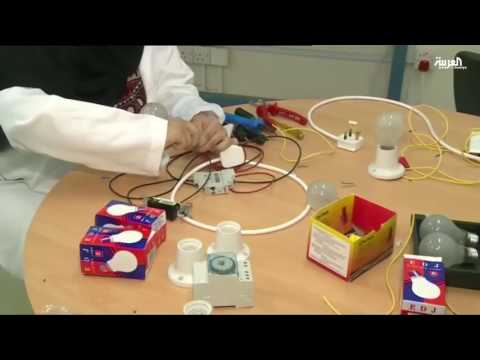 السعوديات يقتحمن مهن السباكة والكهرباء