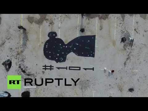 رسم جداريات لإحياء ذكرى الضحايا من الأطفال