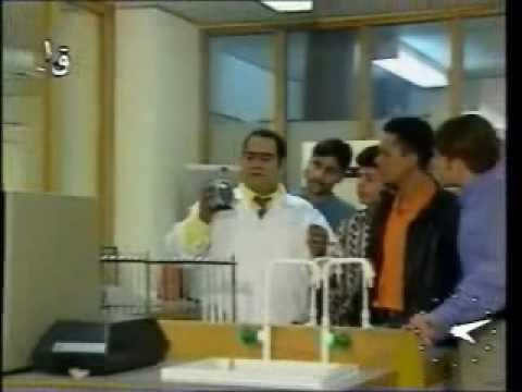 سيد زيان ينادي اصحى يا دكتور وحد الغفور