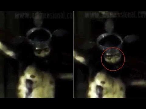 شاهد تمثال السيد المسيح يفتح عينيه في كنيسة مكسيكية