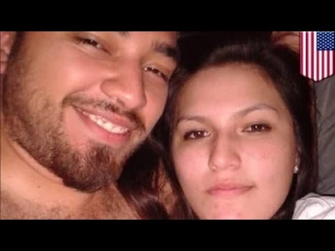 بالفيديوشاهد سيدة تُسرع بسيارتها وتدهس زوجها على الطريق السريع