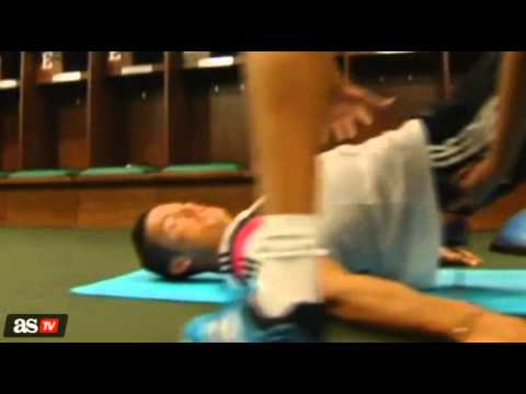 النجم كريستيانو رونالدو أثناء تدريبات اللياقة