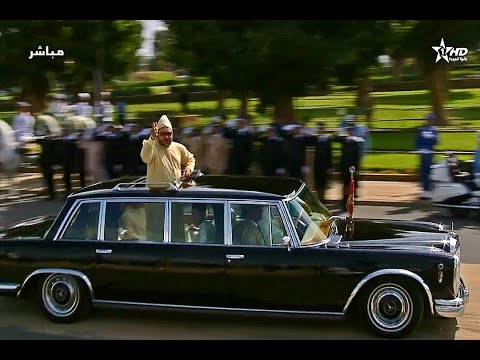 الملك محمد السادس يؤدي صلاة العيد وينحر أضحيته ويتقبل التهاني