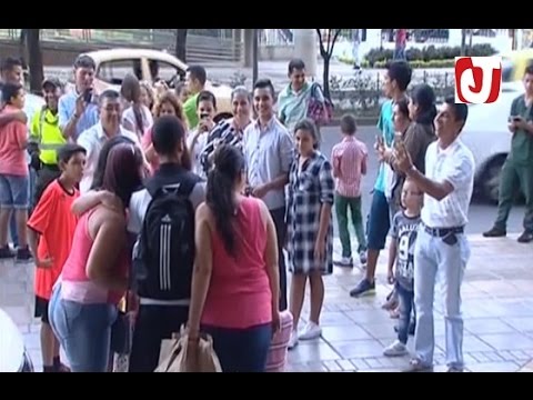 شاهد إعجاب الجماهير الكولومبية بأداء المنتخب الوطني