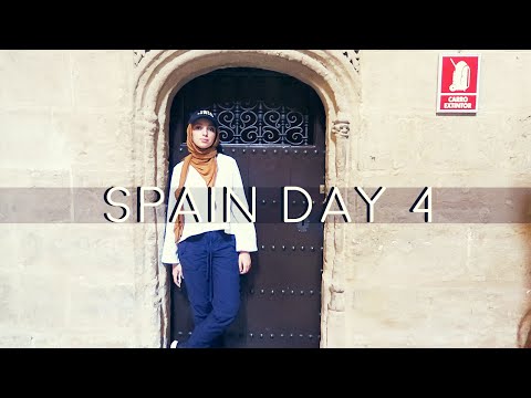 أول محجبة على صفحات بلاي بوي