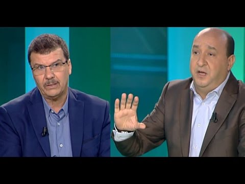 شاهد الحناوي يؤكد لاعبون يتفننون في تسريحات الشعر أكثر من اللعب