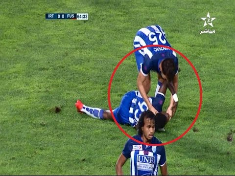 لاعب اتحاد طنجة ينجو من الموت بعد تدخل زميله