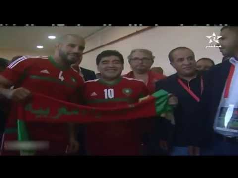 شاهد مارادونا يحمل شعار الصحراء المغربية رفقة أبوزعيتر