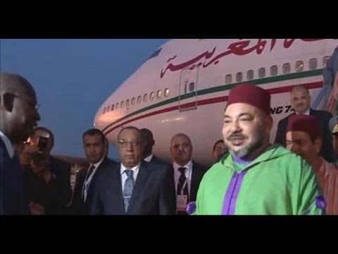 شاهد مراسم وصول الملك محمد السادس إلى دكار السنغالية