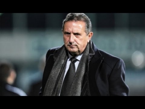 شاهد  جورج ليكنس يواجه مشكلة إصابة اللاعبين