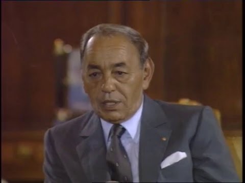 الحسن الثاني يشرح موقفه من الملكية وحقوق الإنسان