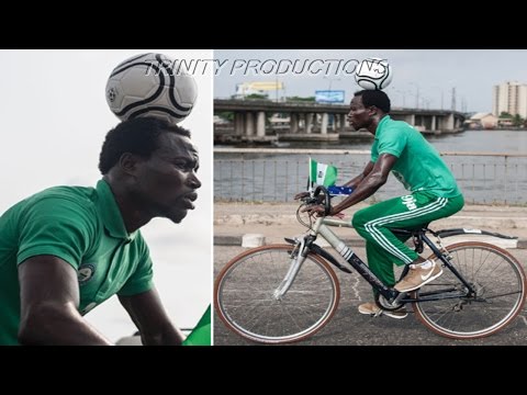شاهد نيجيريّ يقطع 103 كيلومتر واضعًا كرة فوق رأسه