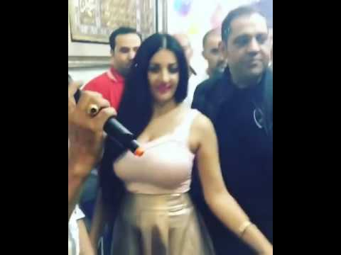 شاهد باربي بشرية تواجه صعوبات في العثور على عاشقٍ يقبلها بما هي عليه