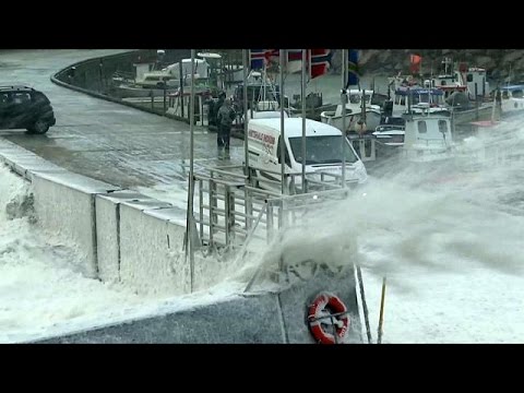 بالفيديو اعصار أورد يتجه نحو السواحل الاسكندنافية