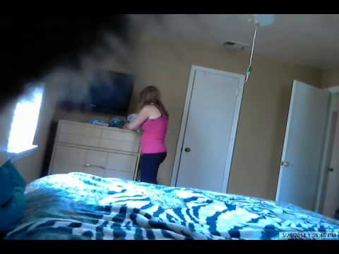 وضع كاميرا لها فكشف أفعالها الخبيثة