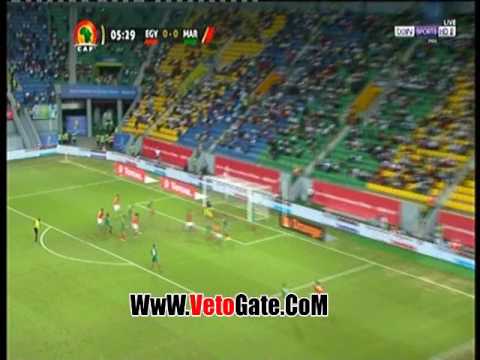 شاهد لاعب مصر المحمدي يهدر فرصة التقدم أمام المنتخب المغرب