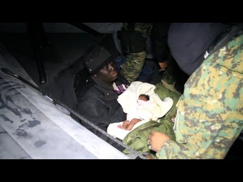 إنقاذ أكثر من 120 مهاجرًا قبالة سواحل طرابلس