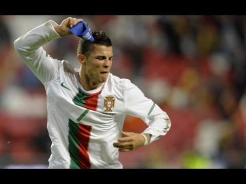 بالفيديو أغرب 10 أهداف كرة قدم ضائعة