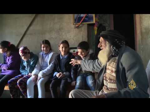 شاهد لبناني يبلغ من العمر 121 عامًا ولديه مائة حفيد