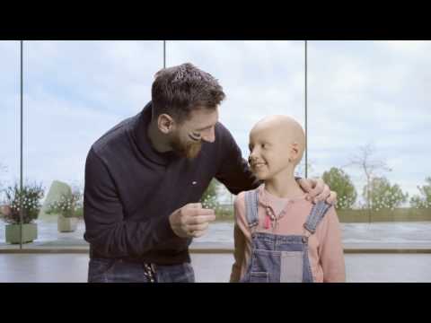 شاهد ميسي يشارك في حملة علاج أطفال السرطان في إسبانيا