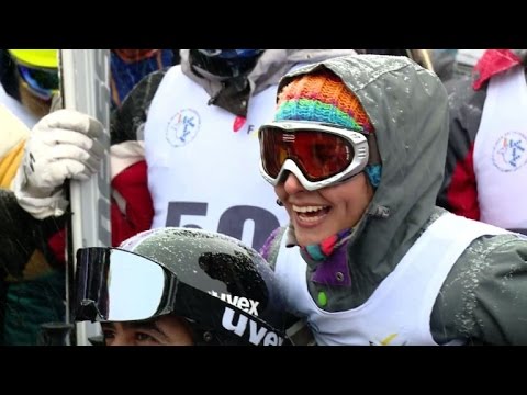 شاهد مدربون سويسريون يستثمرون في قطاع التزلج الإيراني