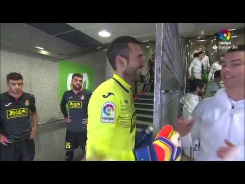 بالفيديو  الكاميرا ترصد موقفًا محرجًا لكريستيانو رونالدو