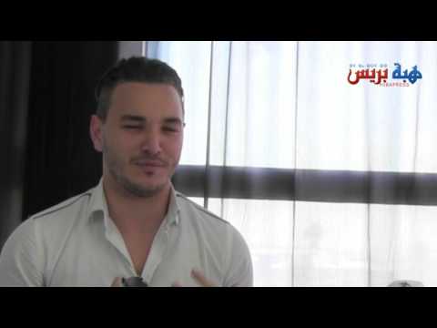 بالفيديو  عارض مغربي يكشف عن كواليس عالم عرض الأزياء