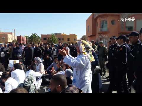 شاهد احتجاج ممرضين في المستشفى الجامعي محمد السادس