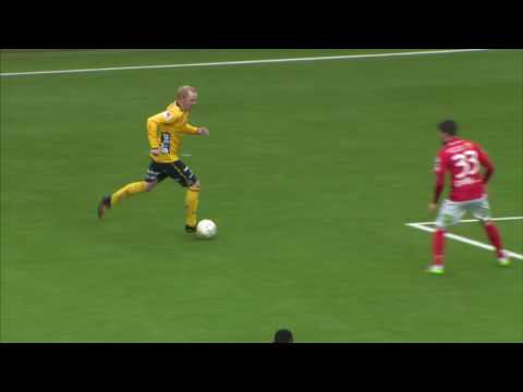 حكم سويدي يثير الجدل حول ضربة جزاء