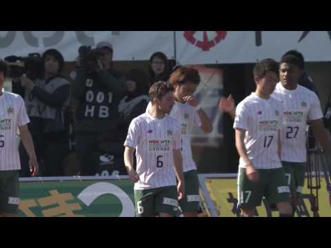 فريق ياباني يغير قميص اللاعبين بين شوطى المباراة