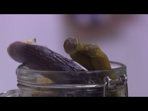 بالفيديو طريقة إعداد ومقادير باذنجان مخلل