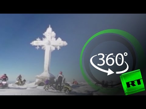 شاهد راكب زلاقة الجليد الآلية مع هواة الرياضات الشتوية