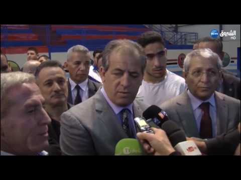 وزير الشباب والرياضة متفائل بمستقبل الكرة الجزائرية