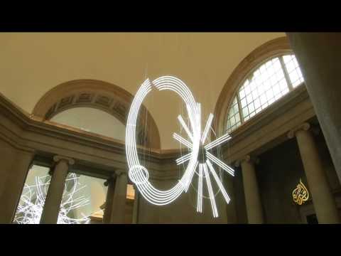 الرسم بالنيون أحدث توجهات الفن المعاصر