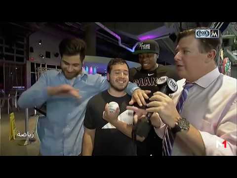 شاهد مشجعون يقفزون داخل مسبح