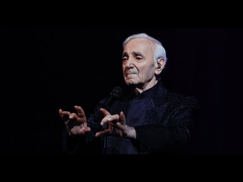 شاهد حينما قدم شارل ازنافور مفخرته أمام الجمهور المغربي