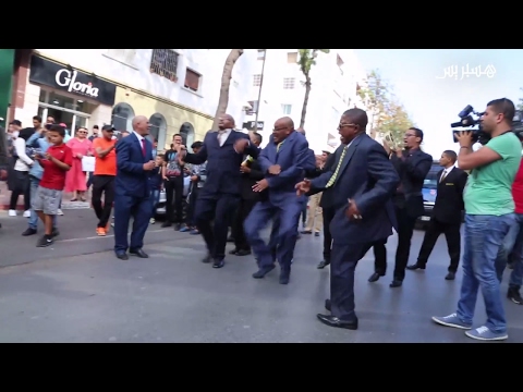 شاهد مجموعة باخوعاتيكا تثير البهجة في شوارع الرباط