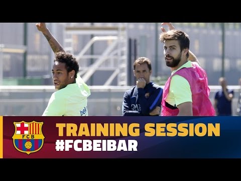 شاهد جيرارد بيكيه يعود إلى تدريبات نادي برشلونة