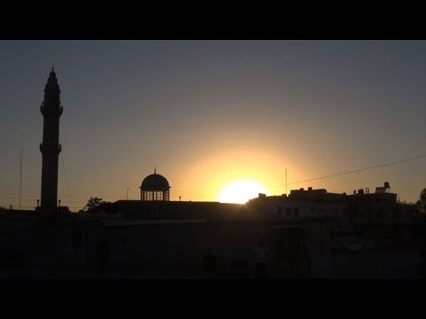 شاهد بدء شهر رمضان وسط مصاعب اقتصادية عدّة