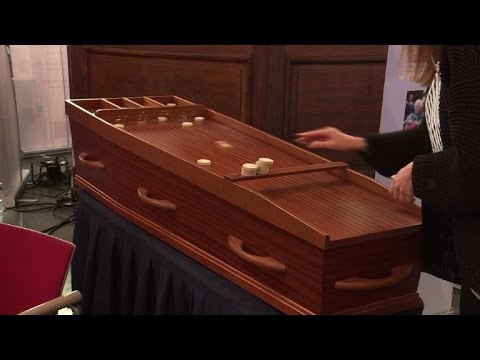 شاهد معرض للقبور والتوابيت والمقتنيات الجنائزية في هولندا