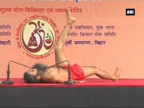 شاهد يوغا جماعية في الهند احتفالًا بالذكرى المئوية لـغاندي