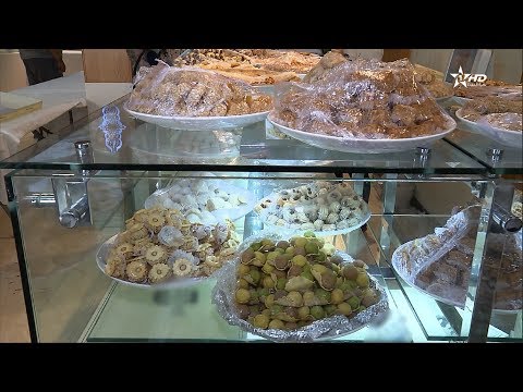 شاهد إقبال على الحلويات التقليدية والعصرية لعيد الفطر 2017