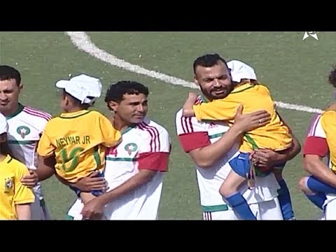 شاهد مغربيو أميركا ينظّمون مباراة ودية بين قدماء المنتخبين المغربي والبرازيلي