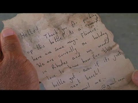 شاهد رسالة في زجاجة تخترق حصار قطاع غزة