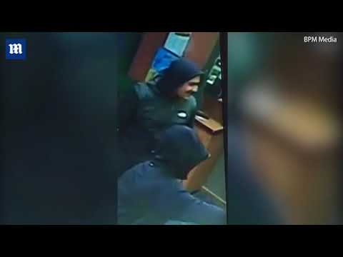 لصان يقتحمان متجرًا لسرقة شيء غريب