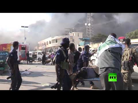 بالفيديو مشاهد من مكان الانفجار في مقديشو الصومالية