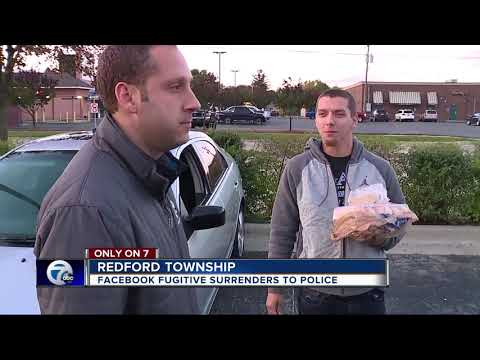 متهم يسلم نفسه للشرطة مقابل ألف مشاركة لمنشور عبر فيس بوك