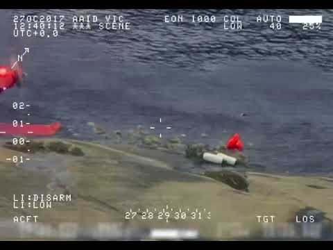 شاهد عملية إنقاذ بحار روسي من جزيرة نائية على طريقة الأفلام